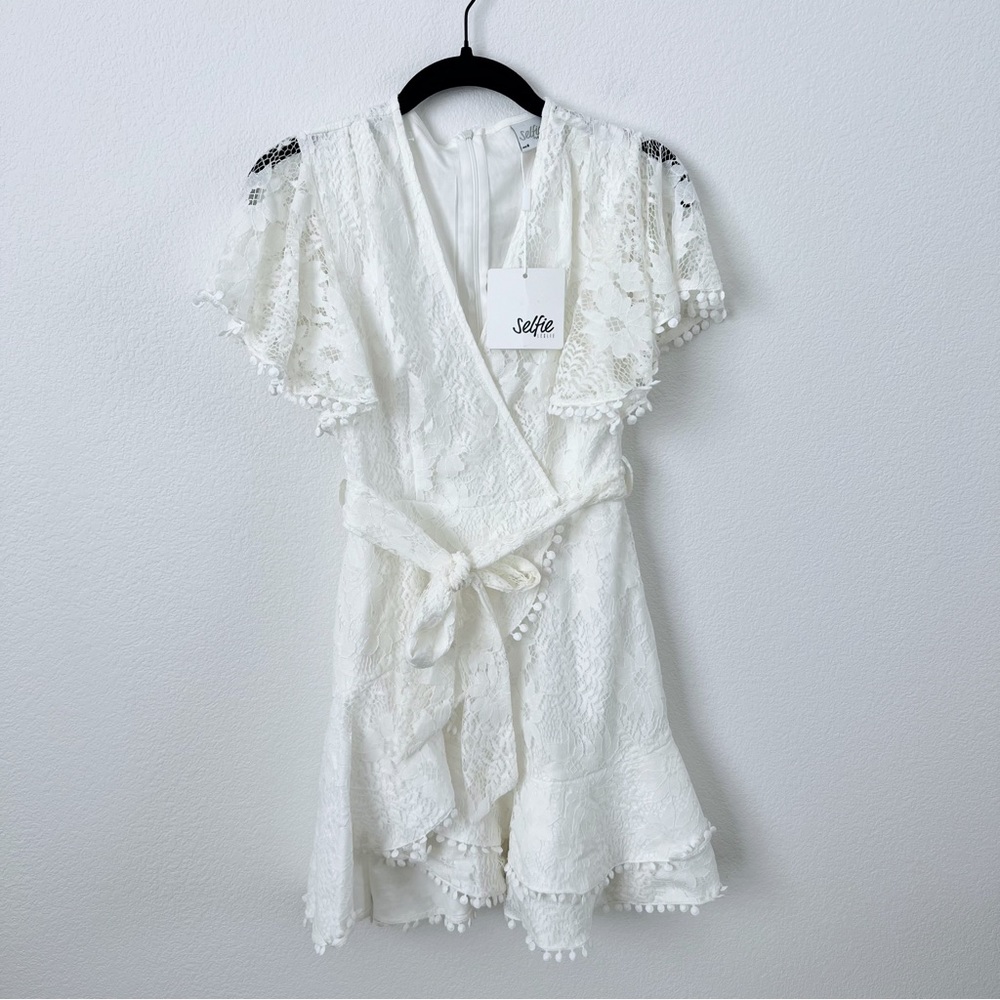 Selfie Leslie Dress